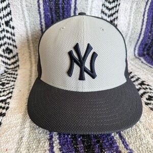 New York Yankees New Era 59FIFTY MLB Grey Blue Fitted Hat Cap - Size 7 5/8